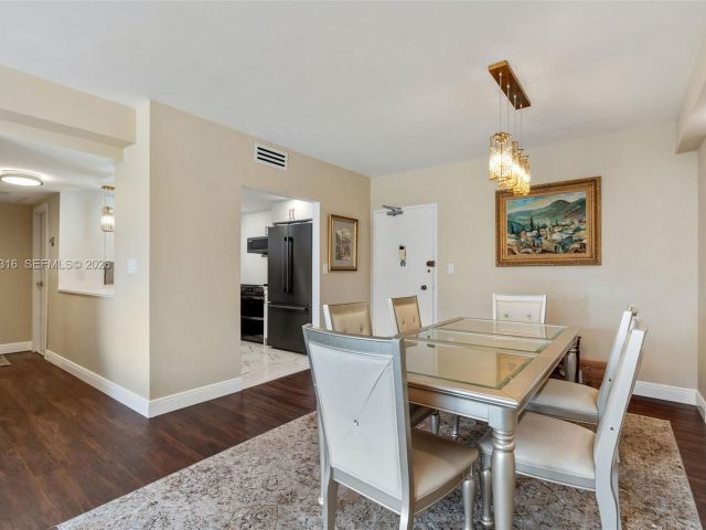 Apartment for rent  Unit #9G - photo 7500694