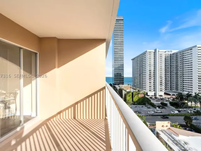 2-bedroom condo for rent in Hallandale Beach - 1985 S Ocean Dr 9G - MondialRealty