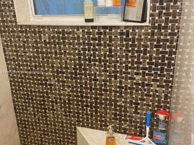 Home for sale at 3129 Hollywood Blvd - photo 7440406