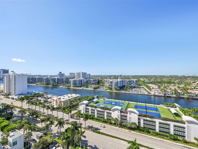 Apartment for rent  Unit #PH30 - photo 7444364