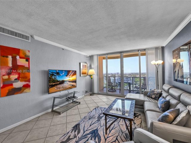 Apartment for rent  Unit #PH30 - photo 7444366