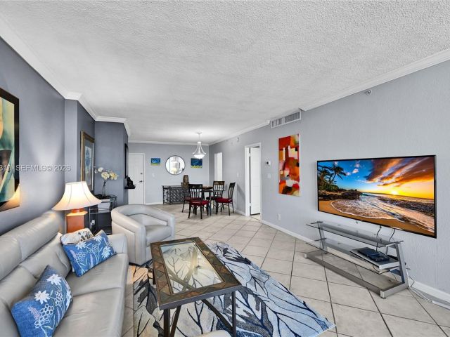 Apartment for rent  Unit #PH30 - photo 7444368