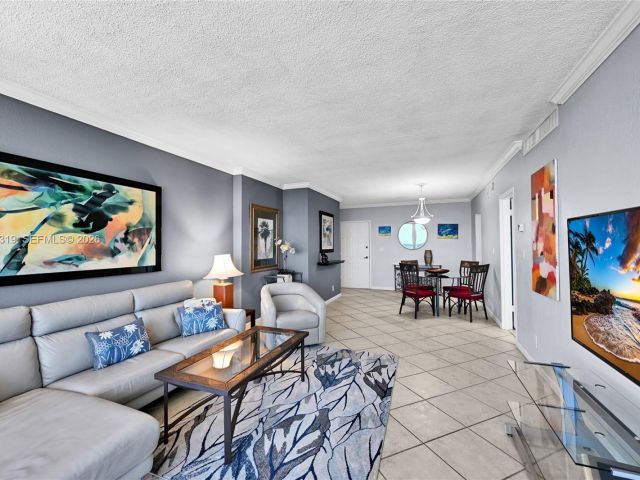 Apartment for rent  Unit #PH30 - photo 7444369