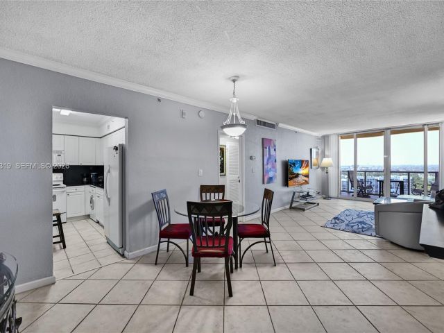 Apartment for rent  Unit #PH30 - photo 7444371