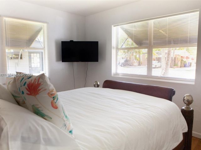 Home for sale at 1821 Harding St - photo 7442931