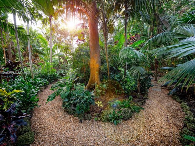 Home for sale at 4867 SW 82nd St - photo 7442803