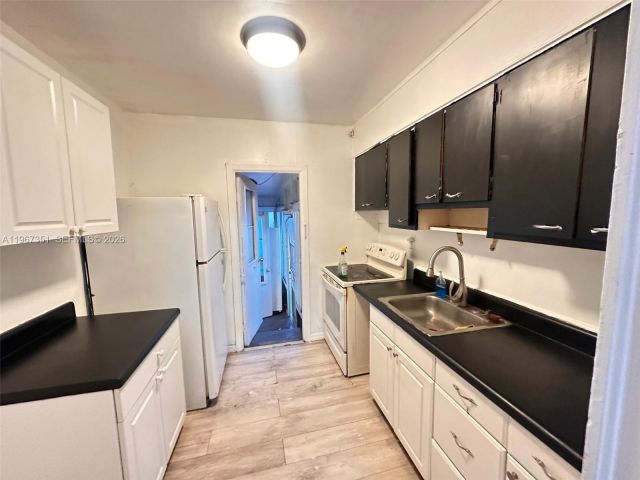 Home for sale at 1829 Harding St - photo 7442954