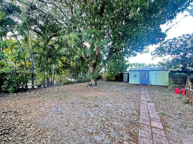 Home for sale at 1829 Harding St - photo 7442958