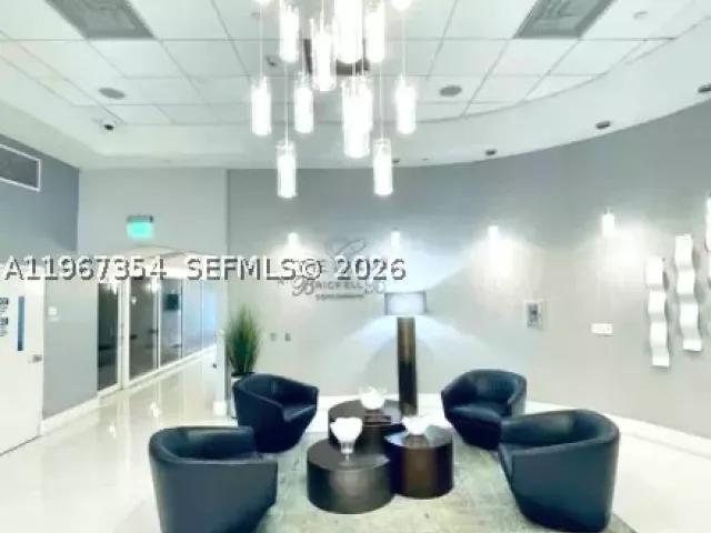 1-bedroom condo for sale in Miami - 1200 Brickell Bay Dr 4217 - MondialRealty