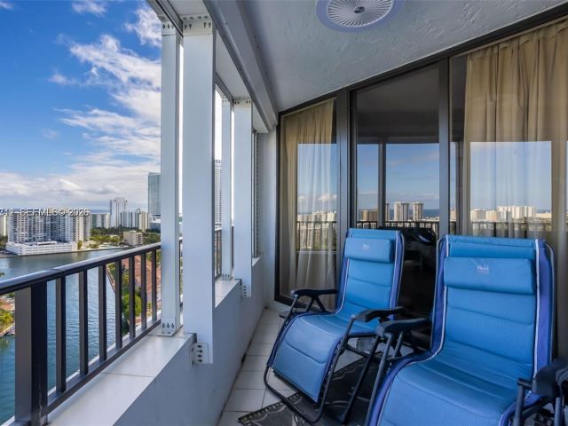 Apartment for sale  Unit #PH3A - photo 7442638