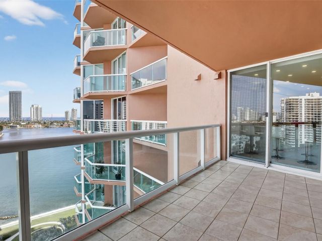 Apartment for sale  Unit #1501 - photo 7503267