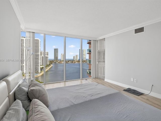 Apartment for sale  Unit #1501 - photo 7503280