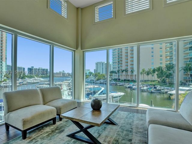 3-bedroom condo for sale in Aventura - 3370 Hidden Bay Dr 1501 - MondialRealty