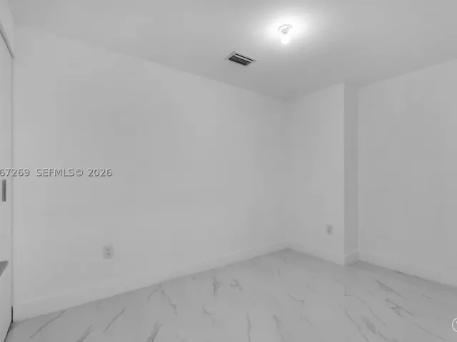 2-bedroom condo for sale in Miami - 700 NE 24th ST 1806 - MondialRealty