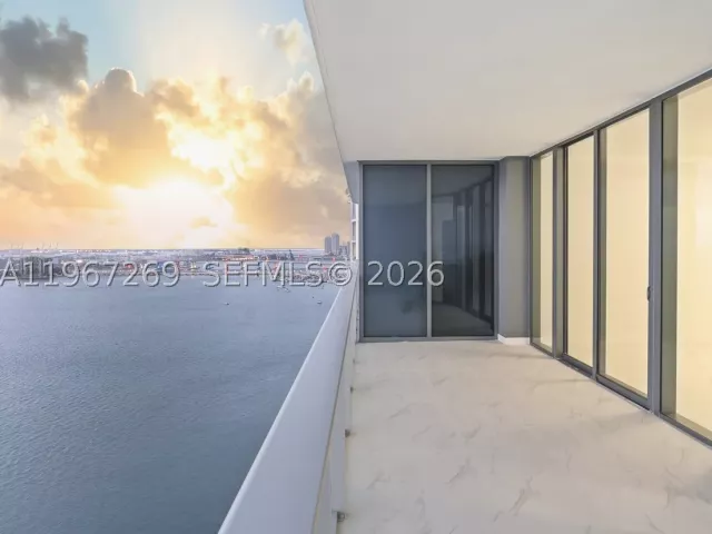 2-bedroom condo for sale in Miami - 700 NE 24th ST 1806 - MondialRealty