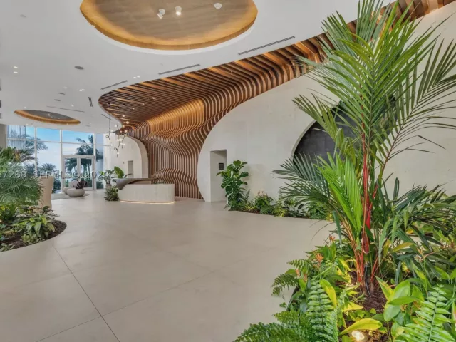 2-bedroom condo for sale in Miami - 700 NE 24th ST 1806 - MondialRealty
