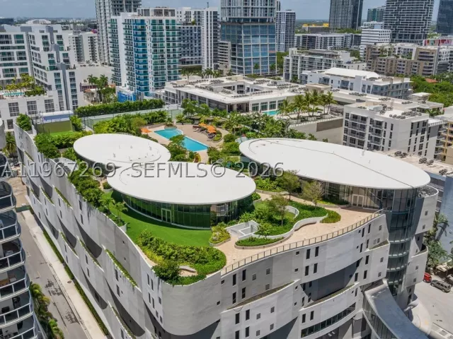 2-bedroom condo for sale in Miami - 700 NE 24th ST 1806 - MondialRealty