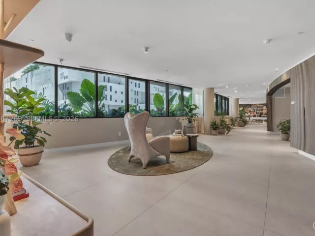 2-bedroom condo for sale in Miami - 700 NE 24th ST 1806 - MondialRealty
