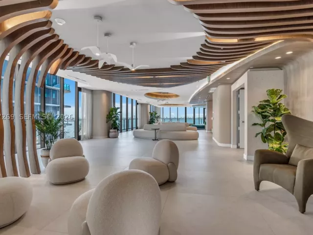 2-bedroom condo for sale in Miami - 700 NE 24th ST 1806 - MondialRealty