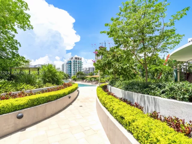 2-bedroom condo for sale in Miami - 700 NE 24th ST 1806 - MondialRealty