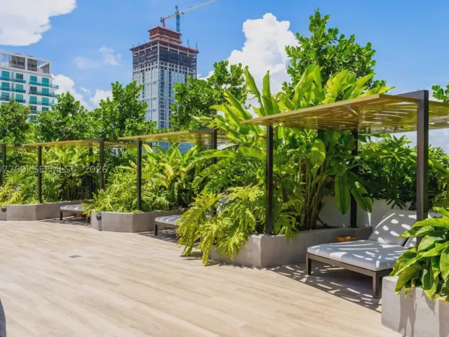 2-bedroom condo for sale in Miami - 700 NE 24th ST 1806 - MondialRealty