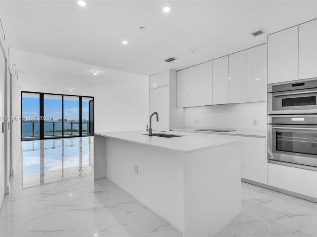 Apartment for sale  Unit #1806 - photo 7444585