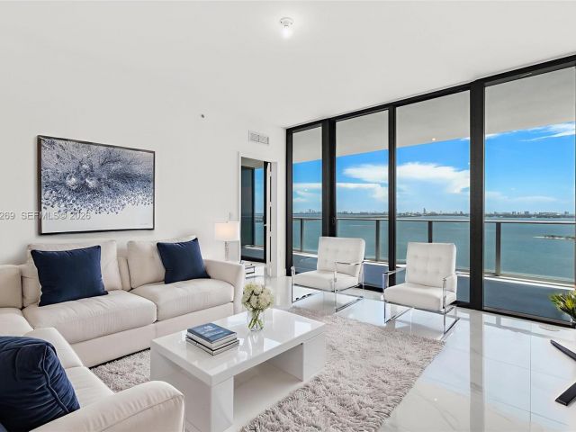 Apartment for sale  Unit #1806 - photo 7444589