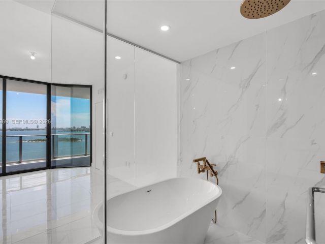 Apartment for sale  Unit #1806 - photo 7444596