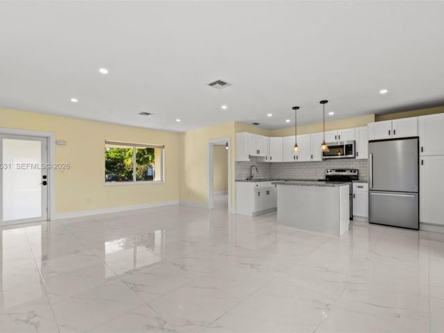 Home for rent at 6851 SW 48th Ter - photo 7442752