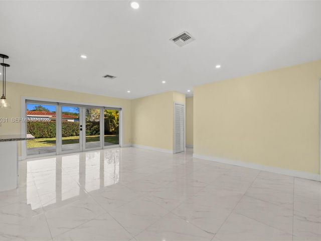 Home for rent at 6851 SW 48th Ter - photo 7442754