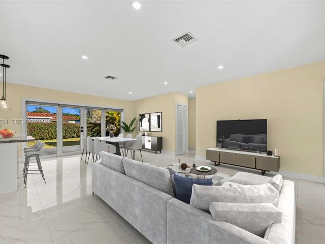 Home for rent at 6851 SW 48th Ter - photo 7442755