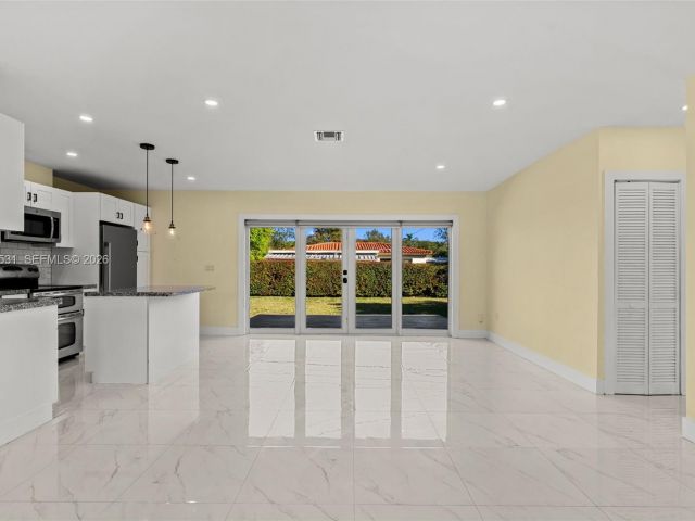 Home for rent at 6851 SW 48th Ter - photo 7442756