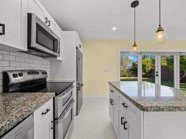 Home for rent at 6851 SW 48th Ter - photo 7442761