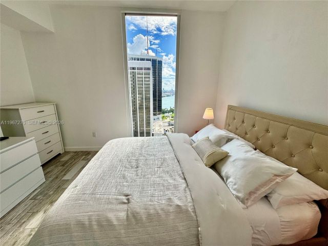 Apartment for rent  Unit # - photo 7440995