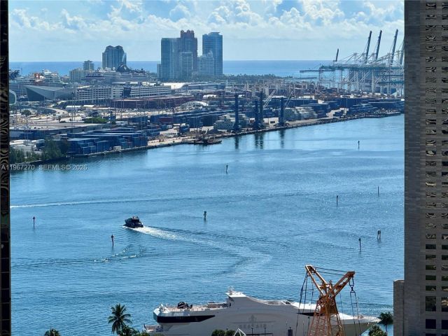 Apartment for rent  Unit # - photo 7440999