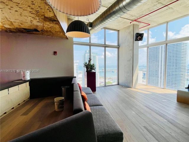 Apartment for rent  Unit # - photo 7441002