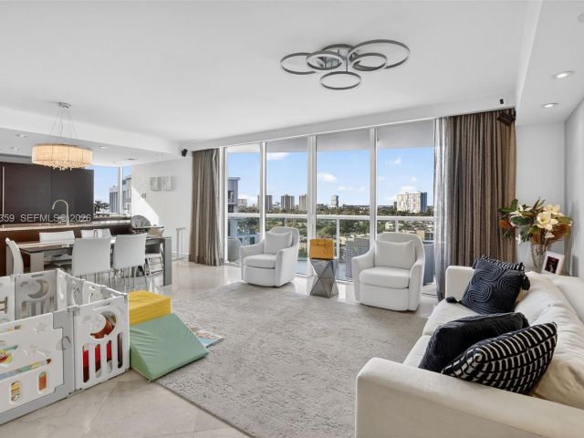 Apartment for sale  Unit #1012 - photo 7505370