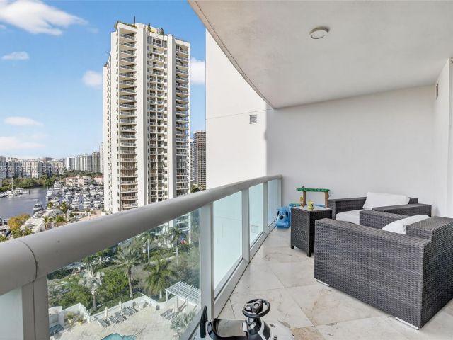 Apartment for sale  Unit #1012 - photo 7505372