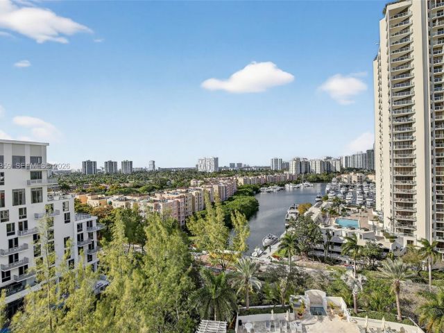 Apartment for sale  Unit #1012 - photo 7505378