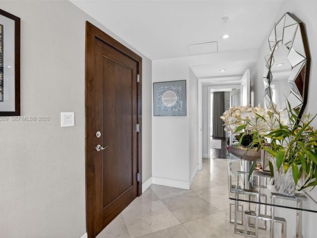 Apartment for sale  Unit #1012 - photo 7505380