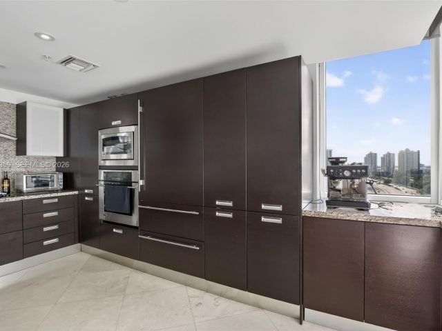 Apartment for sale  Unit #1012 - photo 7505385