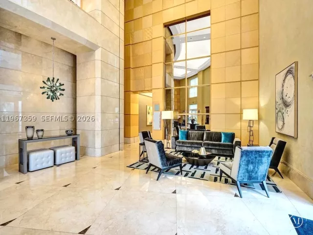 3-bedroom condo for sale in Aventura - 19400 Turnberry Way 1012 - MondialRealty