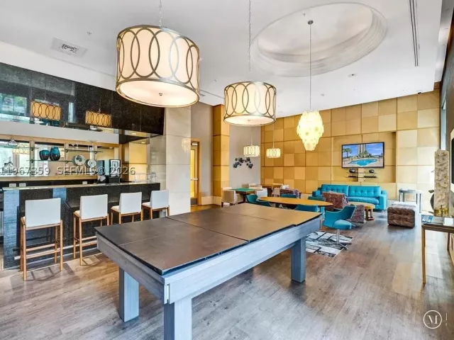 3-bedroom condo for sale in Aventura - 19400 Turnberry Way 1012 - MondialRealty