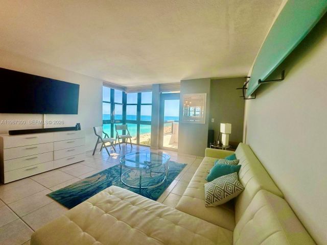 Apartment for rent  Unit #1914 - photo 7445910