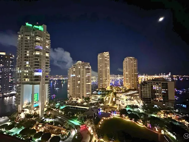 2-bedroom condo for sale in Miami - 701 Brickell Key Blvd 2309 - MondialRealty