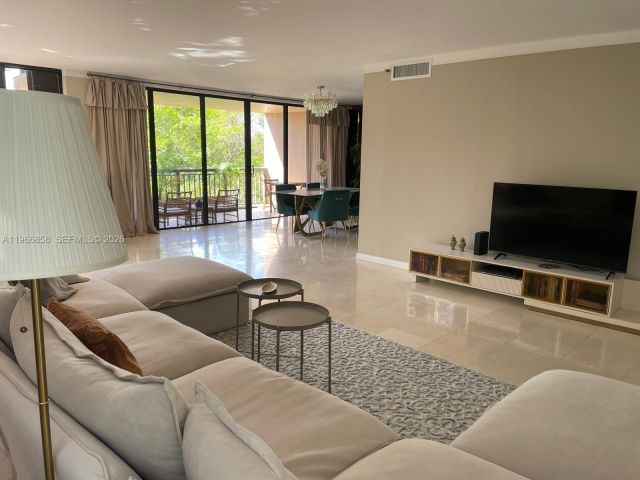 Apartment for rent  Unit #208 - photo 7507906