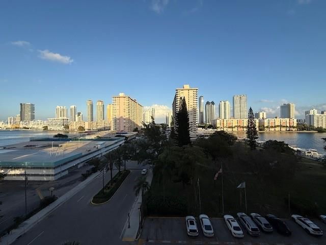 Apartment for rent  Unit #811 - photo 7445072