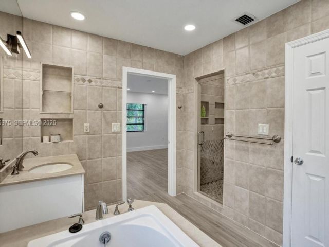 Home for sale at 19710 NE 23rd Ave - photo 7441884