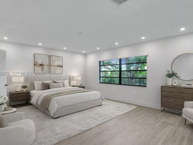 5-bedroom home for sale in Miami - 19710 NE 23rd Ave - MondialRealty