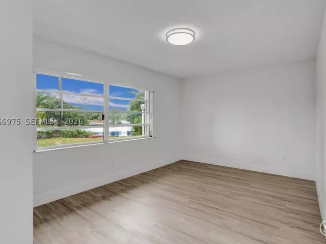 5-bedroom home for sale in Miami - 19710 NE 23rd Ave - MondialRealty